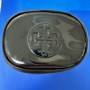 Semi-VINTAGE 2015 TORY BURCH SMALL BLACK PATENT COSMETIC BAG CASE-Lightly Used❣️
